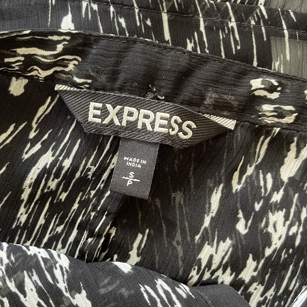 Express Blouse - Picture 4 of 4